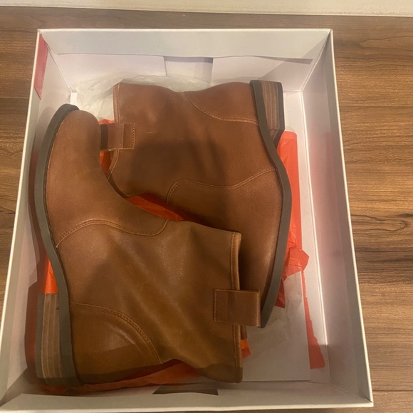 Sole Society Natasha Cognac Bootie - Picture 3 of 4
